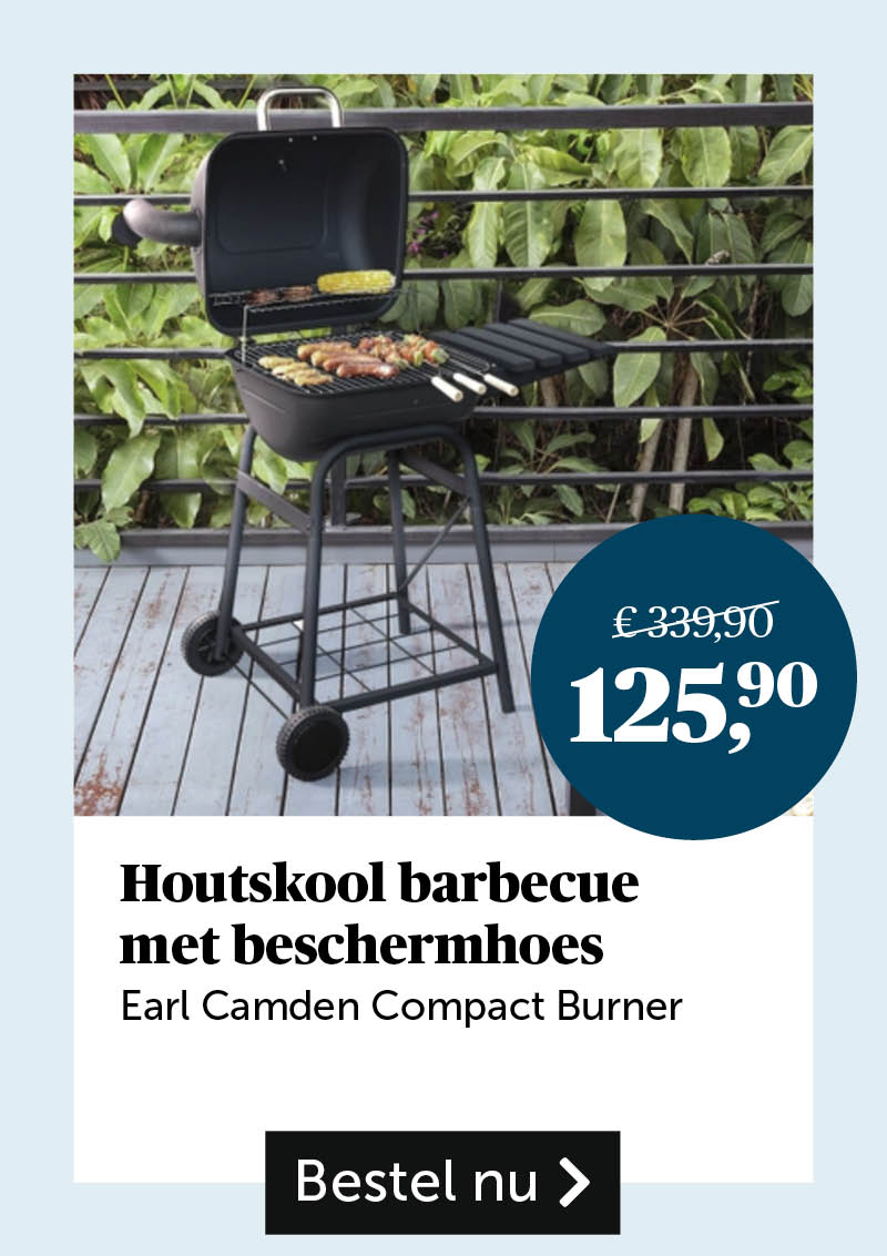 Houtskool barbecue met beschermhoes